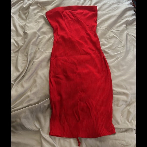 Red Dress - Picture 1 of 4